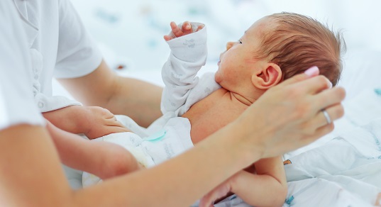 Запор у грудного ребенка: как отличить норму от патологии