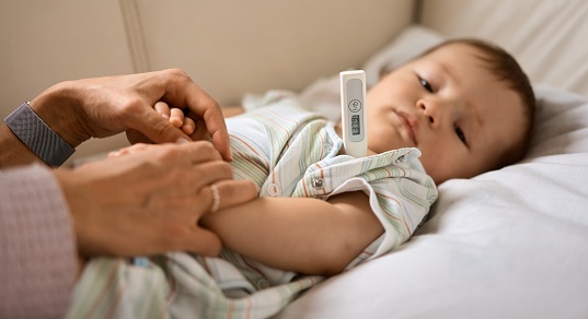 Опасно ли, если у ребенка высокая температура и холодные ноги